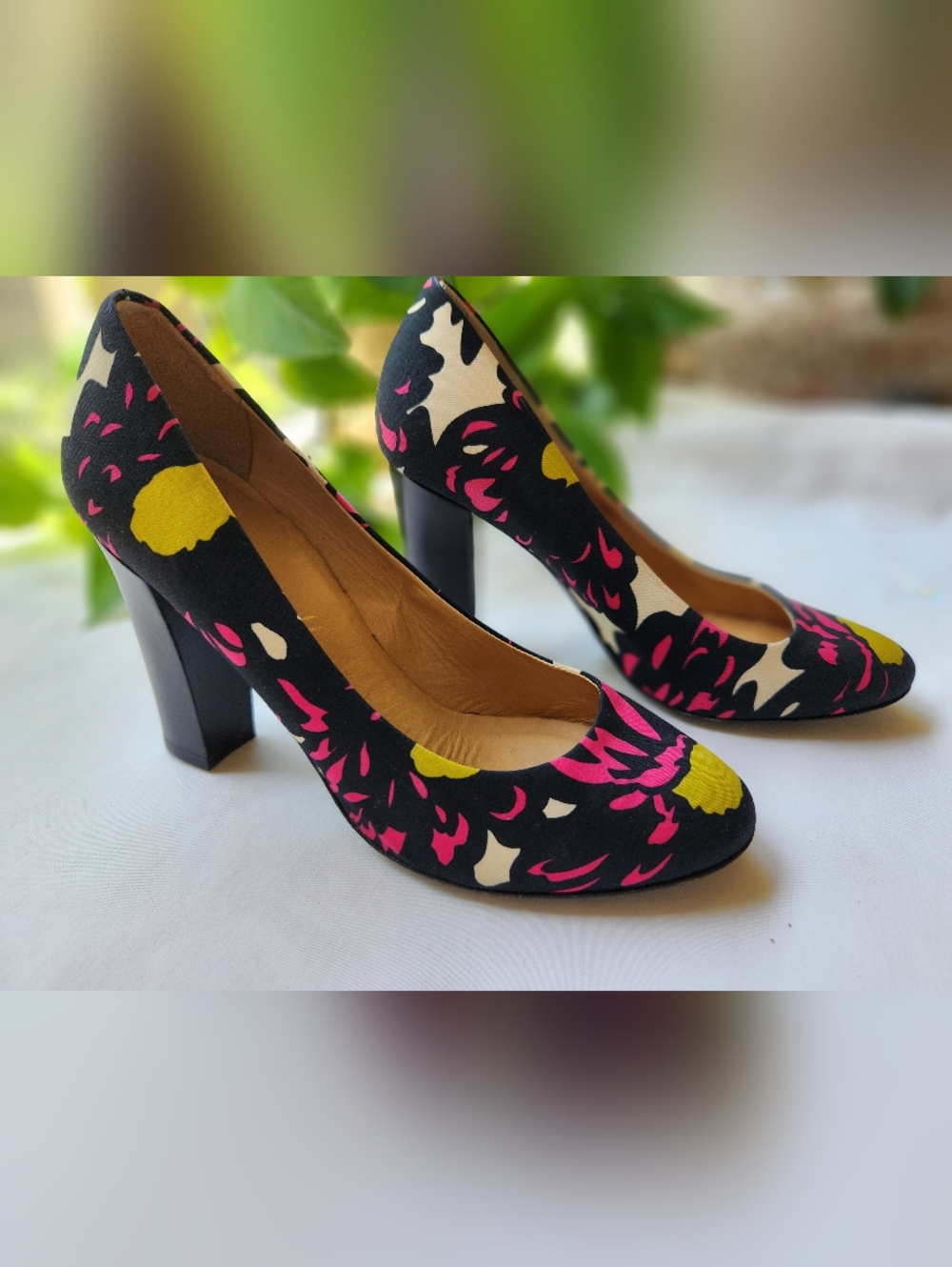 Bettye Muller Floral Block Heel Pumps Sz 6.5 (37) Made In Italy Anthropoligie